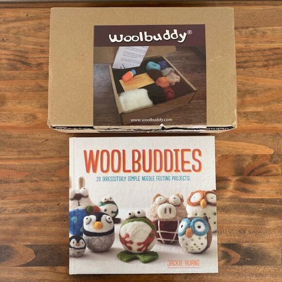 WoolBuddy Needle Felting Starter Kit and Book - Picture 1 of 3